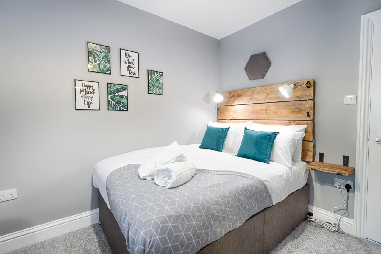 Parking, Balcony With Views, 2 Bathrooms Σουόνσι Εξωτερικό φωτογραφία
